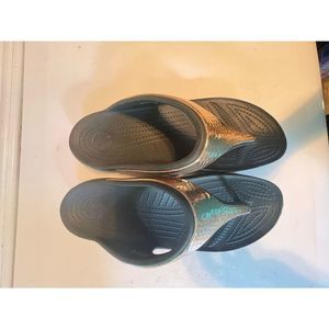 Crocs Women’s Gold Sandals (SZ 10)